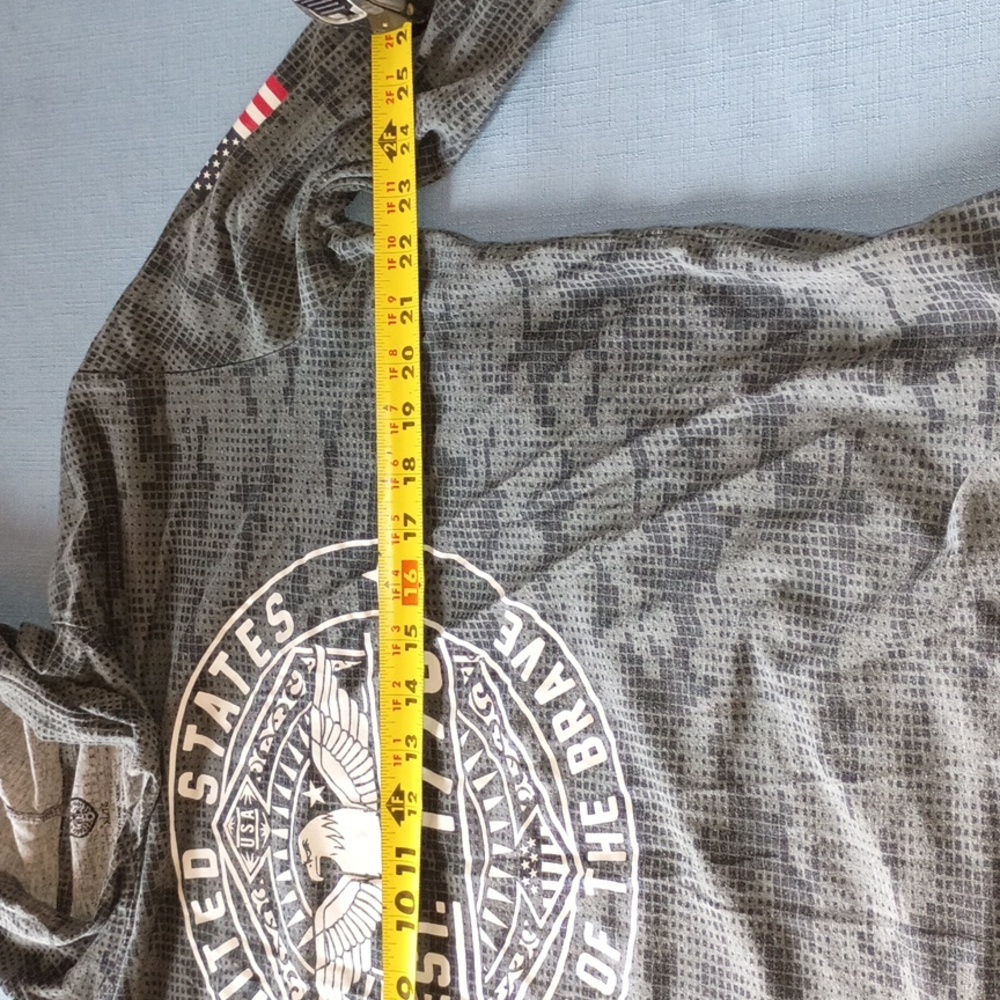 Vs Gray Knit Top - image 5